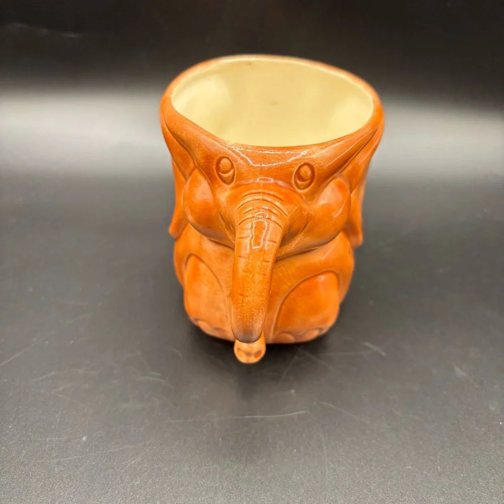 Vintage Tampa Bay Molds Elephant Coffee‎ Mug Whimsical Trunk Brown 3.5
